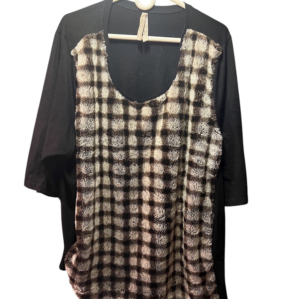 Penningtons Black and White Checkered Short Sleeve Top